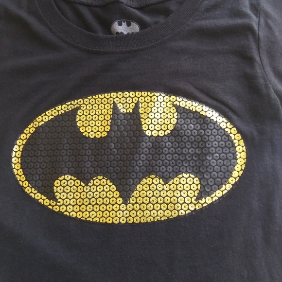 DC Comics Black Batman Faux Sequin Tee Shirt Size 7/9 Juniors Medium - Picture 5 of 6